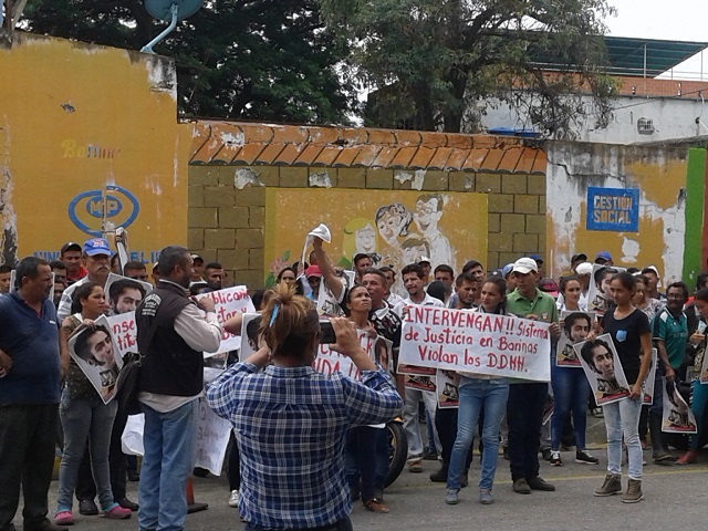 Protesta de campesinos contra desalojos arbitrarios y violentos de las tierras en que trabajan