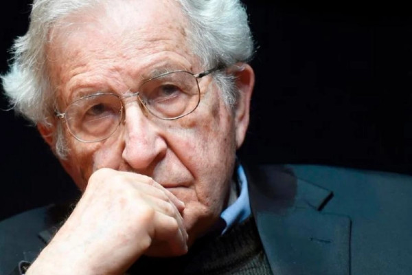 Noam Chomsky: "Las negociaciones no llegarán a ninguna parte si EE.UU. persiste en su inflexible negativa a sumarse".