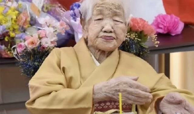 La japonesa más longeva verificada y la tercera persona más longeva de todos los tiempos y la única persona viva del año 1903, celebra este domingo su cumpleaños 119