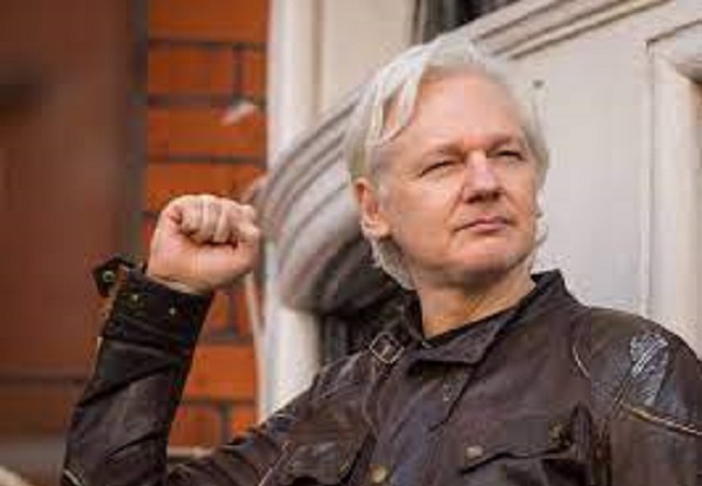 Julian Assange, fundador y editor de WikiLeaks, cumple 51 años de vida. Exigimos su liberación y no extradición.