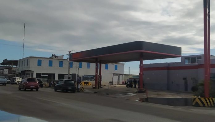 La estación de servicio Texaco, ubicada en Punto Fijo, está cerrada por falta de gasolina