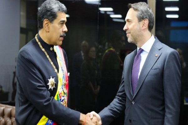 Las relaciones diplomáticas entre Venezuela y Türkiye adquirieron un carácter de alto nivel en el año 2009.