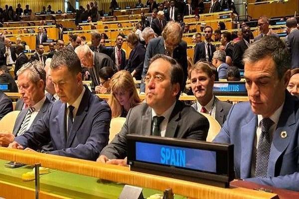 Ministro de Asuntos Exteriores y el presidente de Gobierno de España, José Manuel Albares y Pedro Sánchez, respectivamente en la Asamblea General de la ONU.
