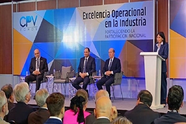 Delcy Rodríguez invitó a los empresarios del extranjero a hacer inversiones en materia energética en el país.