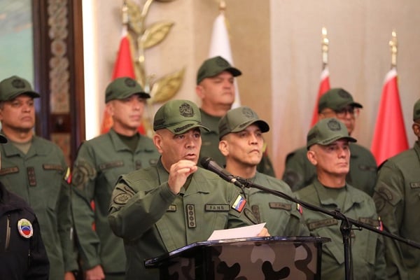 El ministro de Defensa venezolano aseguró también que Edmundo González “debe hacer carrera política previa” y “tener la capacidad para ser Comandante en Jefe“.
