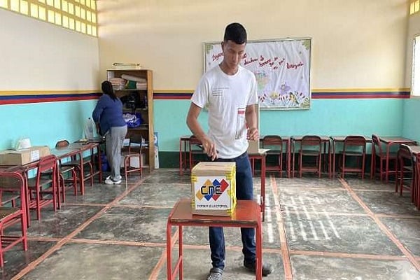 Masiva participación popular se registro en las votaciones de este 27 de abril.