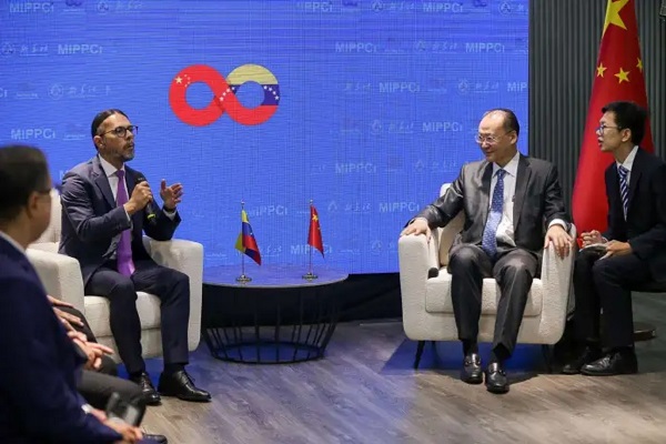 Este encuentro refleja la voluntad de ambos países de impulsar políticas conjuntas y fortalecer la cooperación tecnológica.