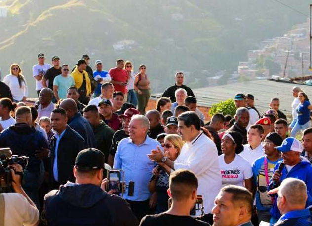 Maduro hizo el anuncio desde Petare.